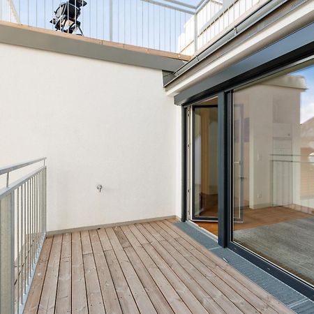 Symphony Apartments 42 - Modern Loft With Terrace And Grill In Central Location Bécs Kültér fotó
