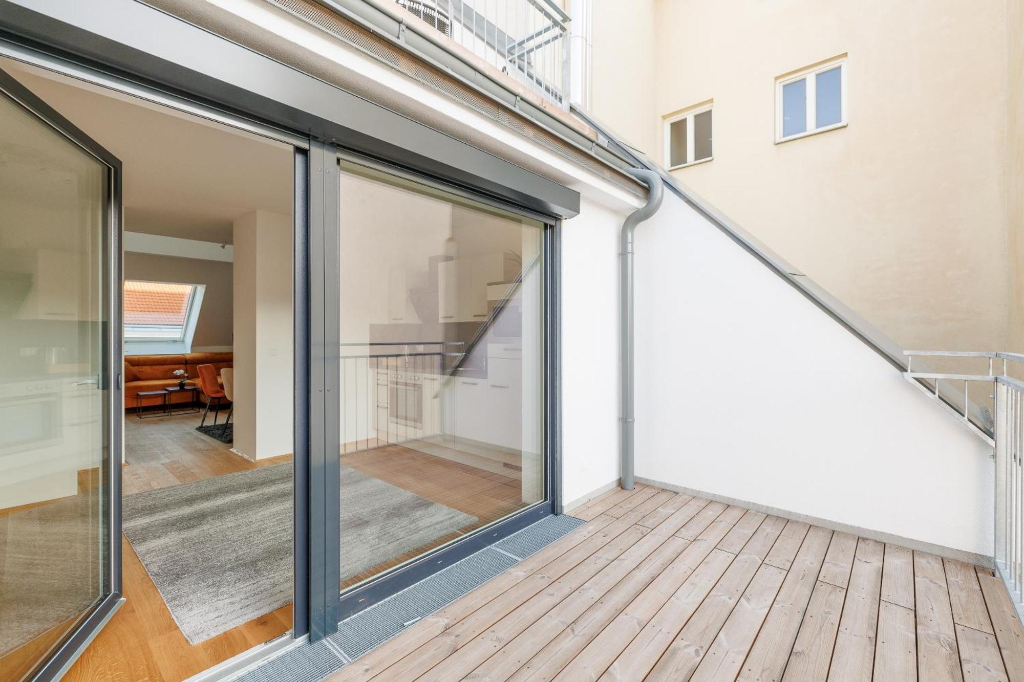 Symphony Apartments 42 - Modern Loft With Terrace And Grill In Central Location Bécs Kültér fotó